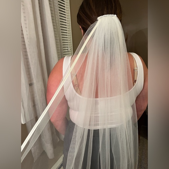 Satin Ribbon Bridal Veil - Picture 2 of 4